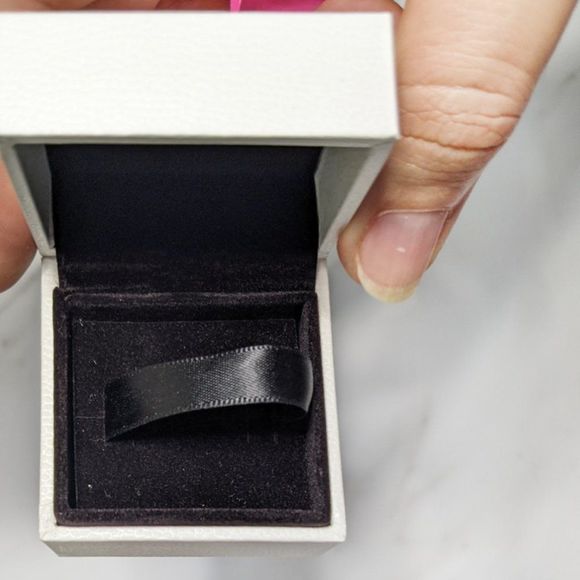 Pandora Square Authentic Jewelry Gift Box - Picture 5 of 5